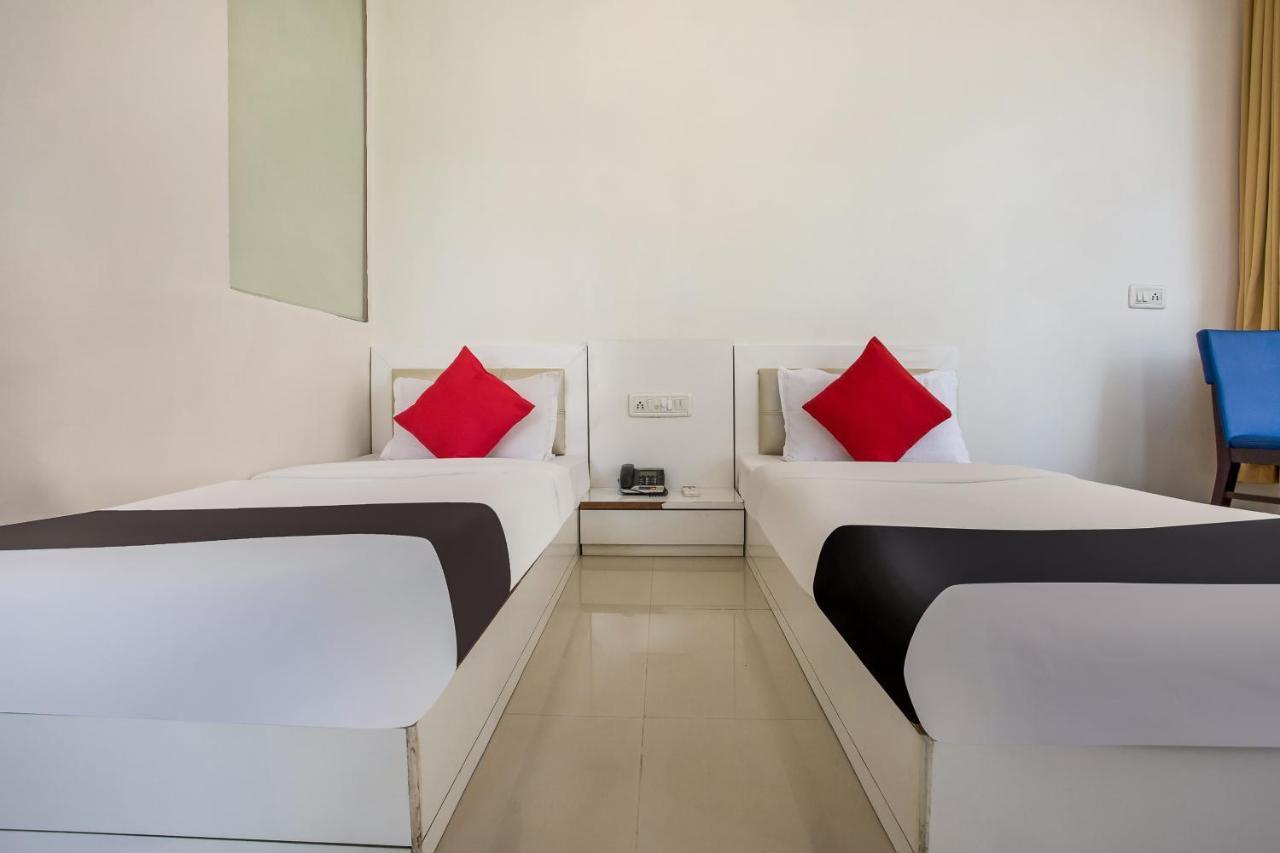 Capital O 35557 Hotel Aura Mumbai  Buitenkant foto