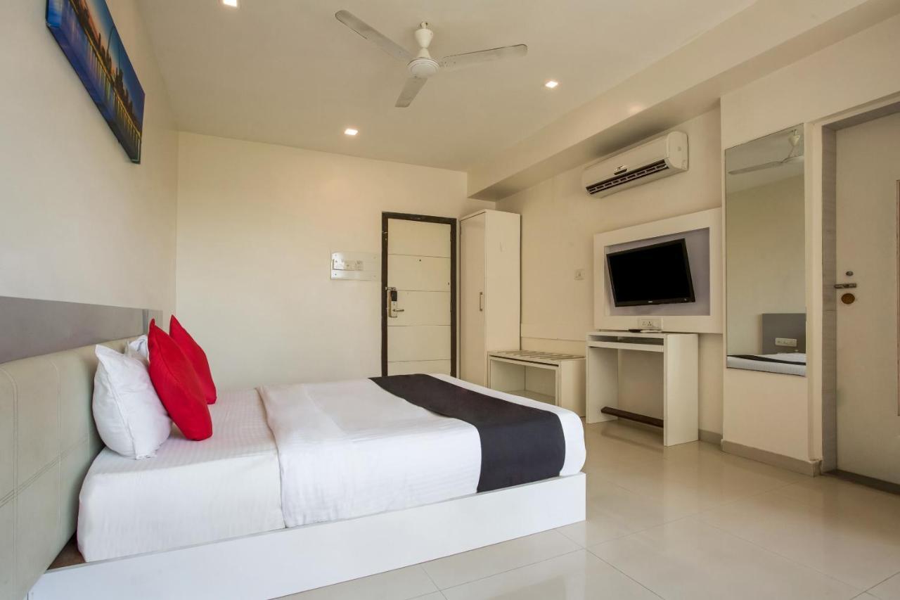Capital O 35557 Hotel Aura Mumbai  Buitenkant foto
