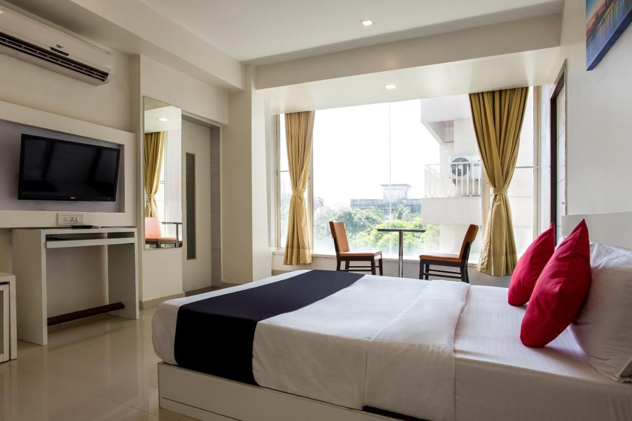 Capital O 35557 Hotel Aura Mumbai  Buitenkant foto
