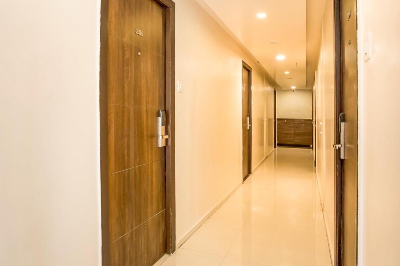 Capital O 35557 Hotel Aura Mumbai  Buitenkant foto