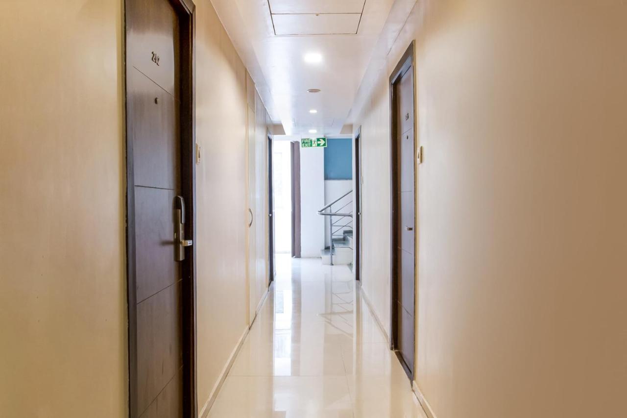 Capital O 35557 Hotel Aura Mumbai  Buitenkant foto