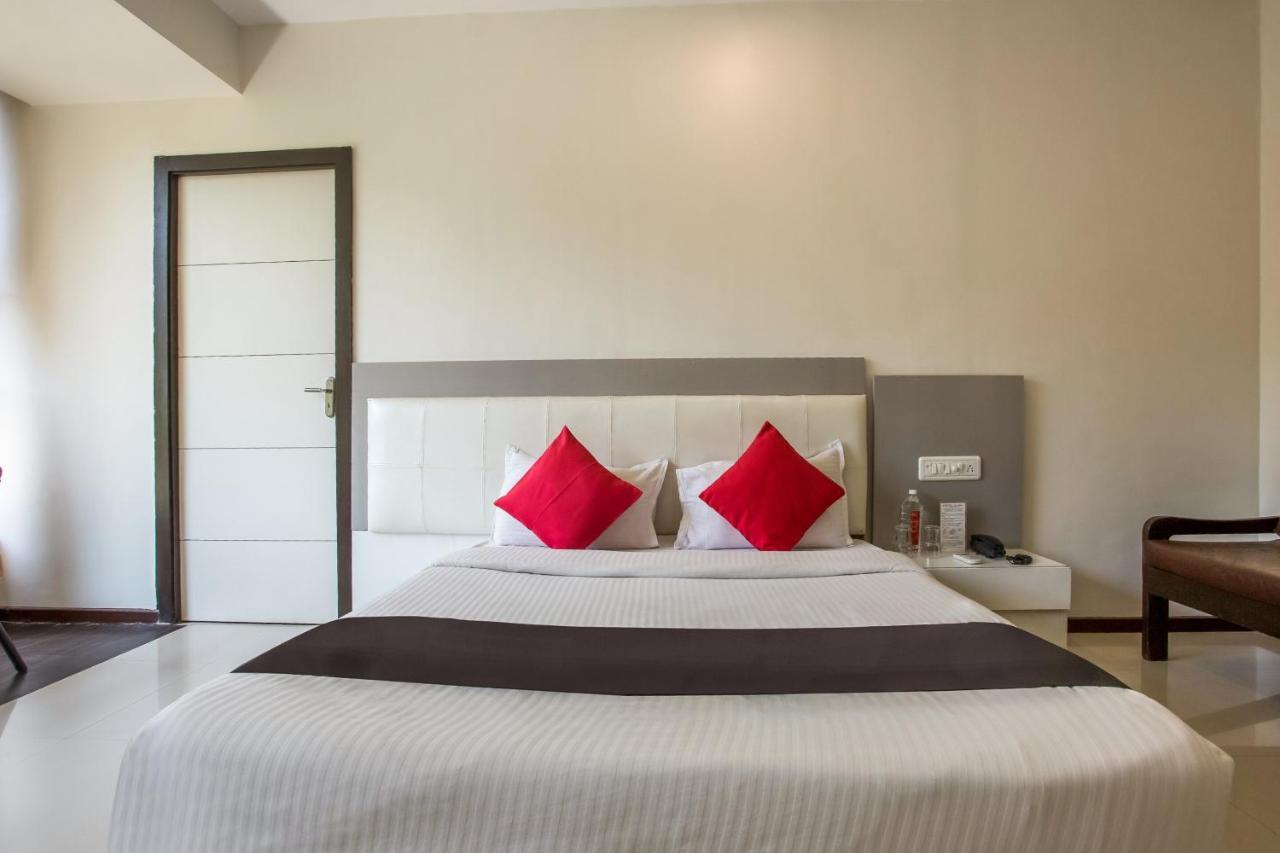 Capital O 35557 Hotel Aura Mumbai  Buitenkant foto
