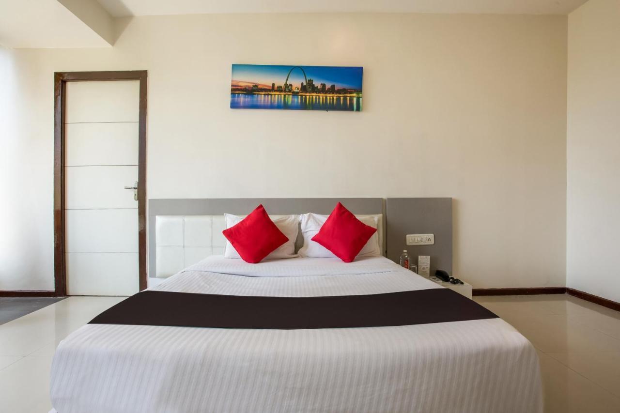 Capital O 35557 Hotel Aura Mumbai  Buitenkant foto